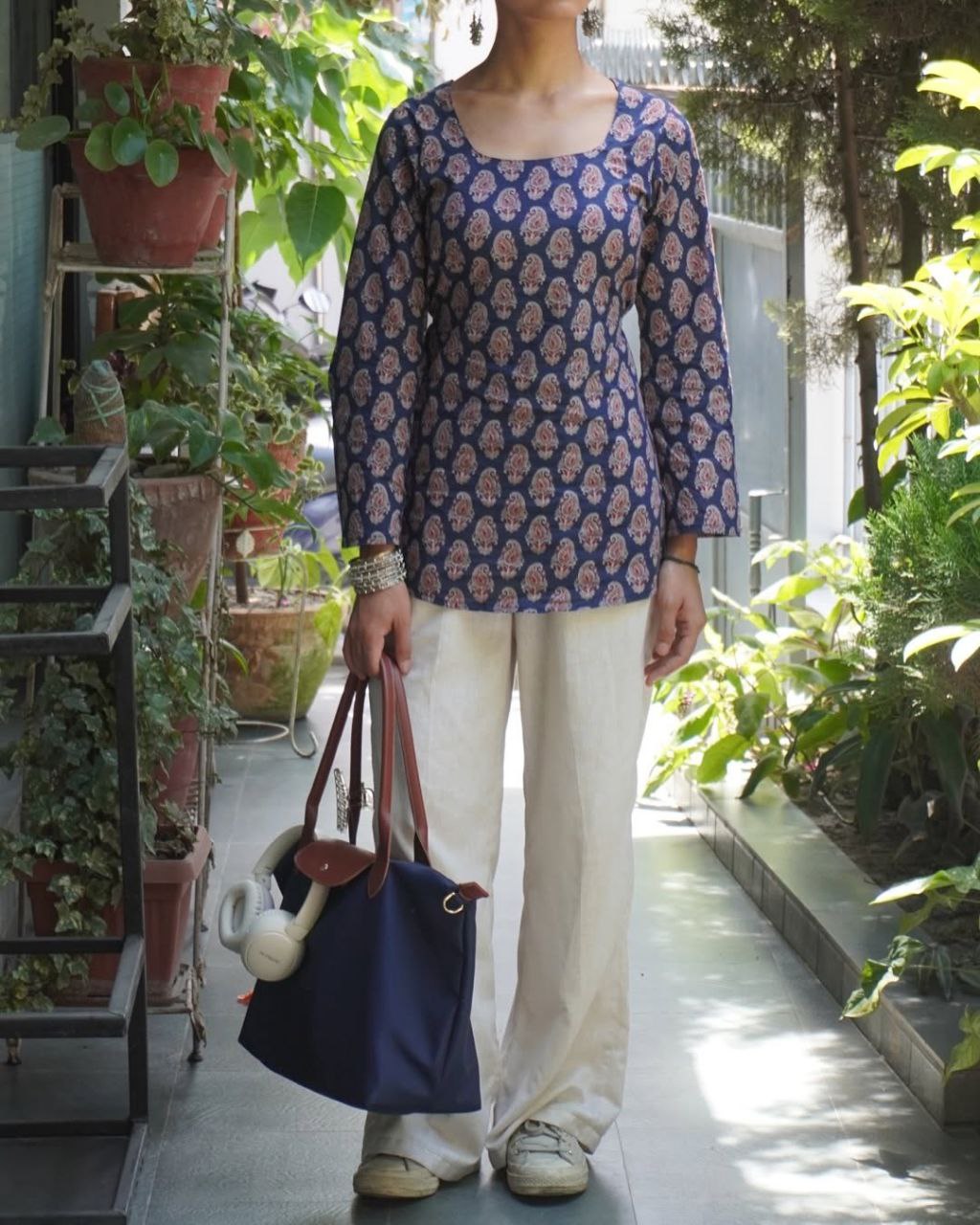 KHUSHI DEEP BACK SLEEVED KURTI