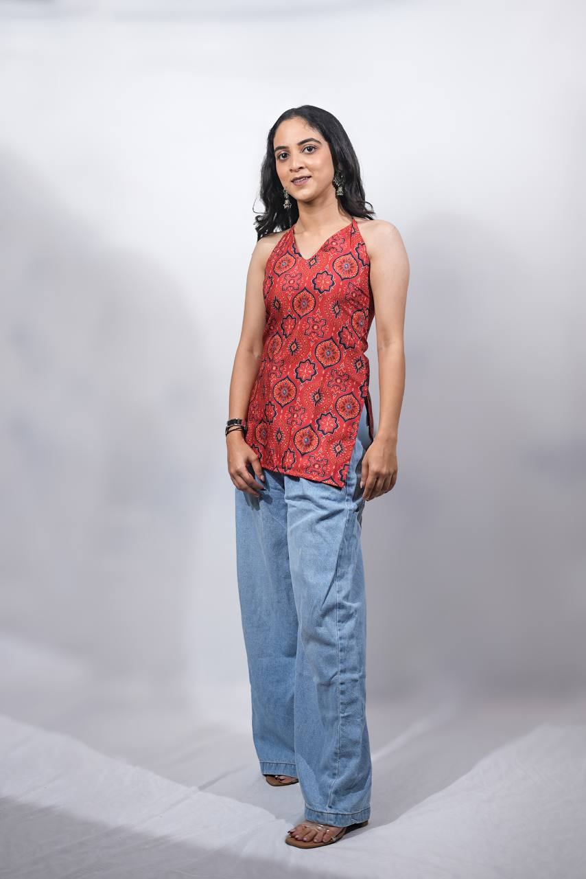 HEER HALTER NECK TOP