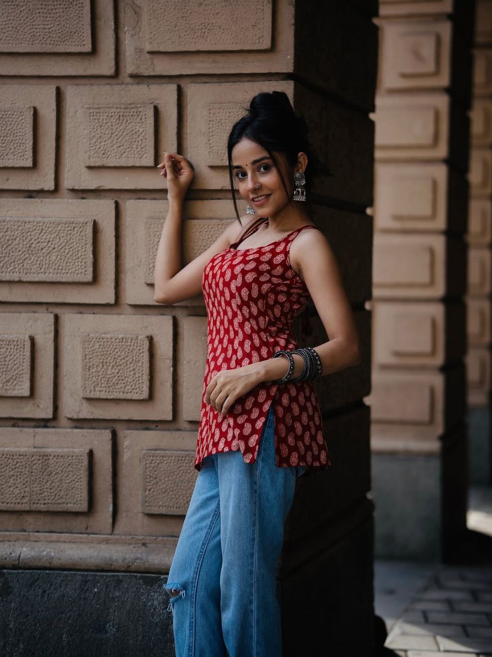 ALIA DEEP BACK SHORT KURTI