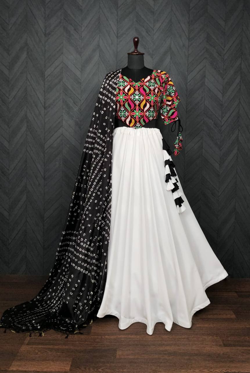 *Navratri Special Premium Readymade Designer Lehenga choli Set* 💃🏻