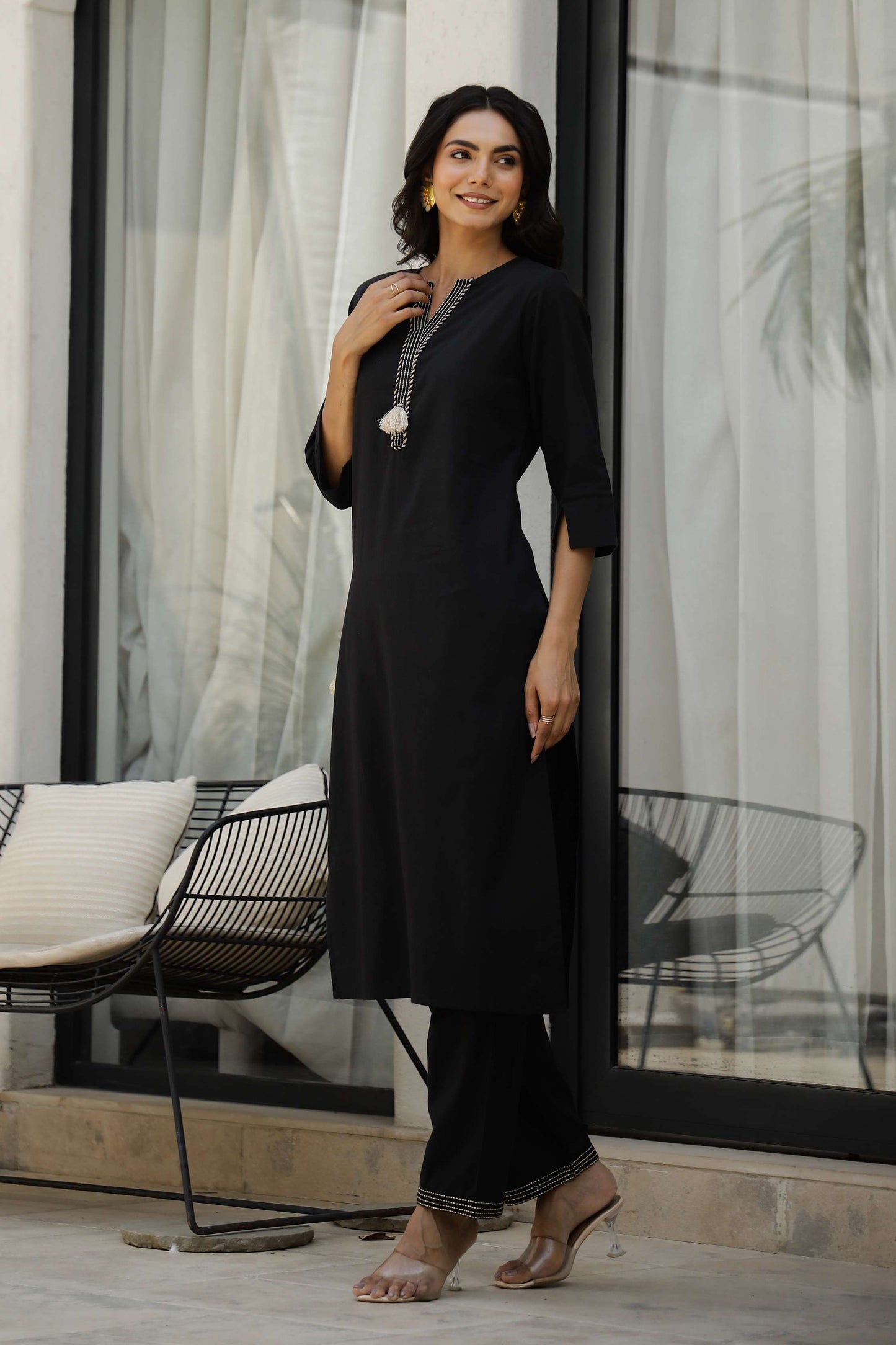 Black Solid Cotton Kurta Set with Embroidered Pocket