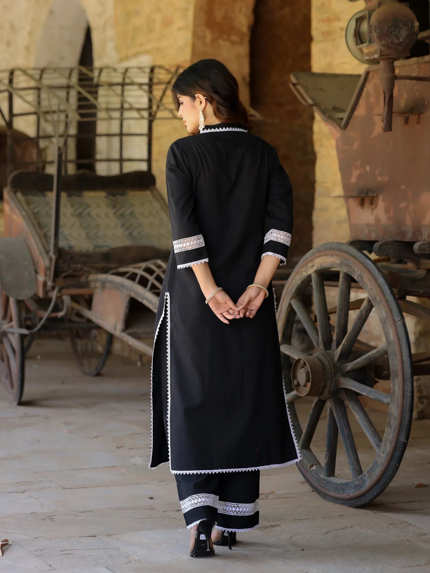 Lace Harmony Kurta Set