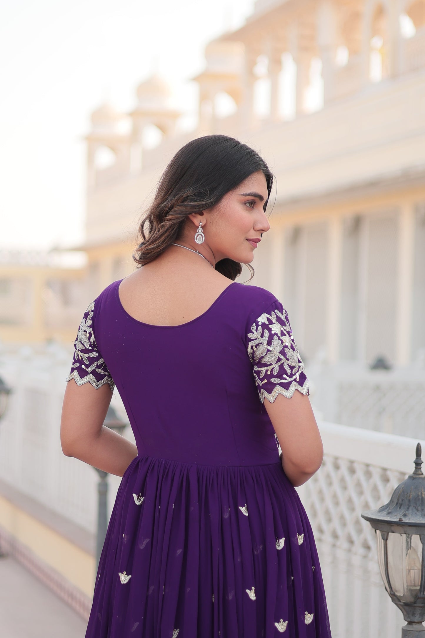 Stylish Faux Blooming Fabric Ensemble with Intricate Zari & Sequins Embroidery – Ready-to-Wear Ethnic Set