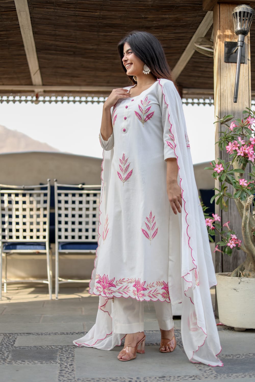 Hand-Embroidered Cotton Flax A-Line 3-Piece Kurta Set – Timeless Artistry & Everyday Luxury