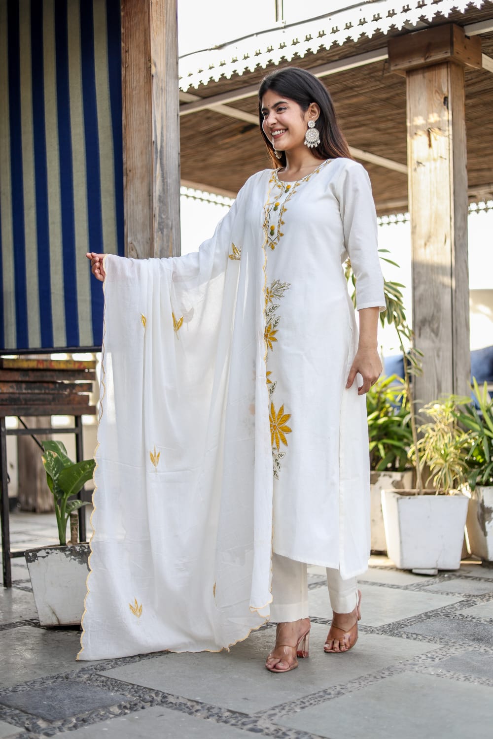 Hand-Embroidered Cotton Flax A-Line 3-Piece Kurta Set – Timeless Artistry & Everyday Luxury
