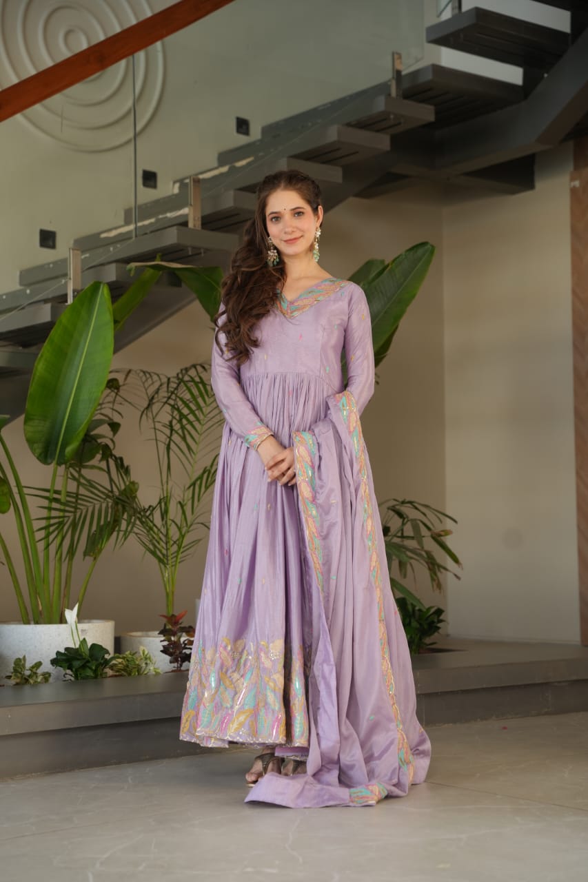 💗 Chinnon Fabric gown with Sequins & Multi Thread Embroidered Work, It looks graceful for women, it Designed to flatter all body types, gowns for women combine the best parts of western and Indian wear into one stunning ensemble. 💝