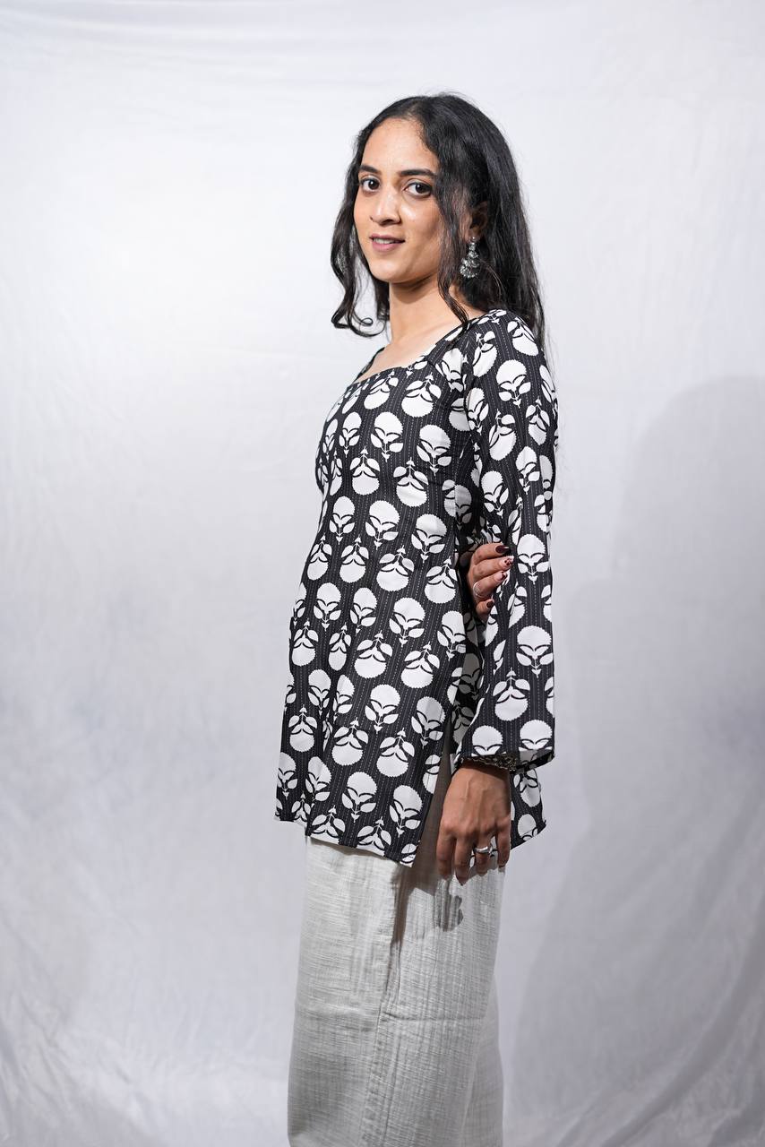 MEHER FULL SLEEVE KURTI