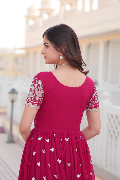 Stylish Faux Blooming Fabric Ensemble with Intricate Zari & Sequins Embroidery – Ready-to-Wear Ethnic Set