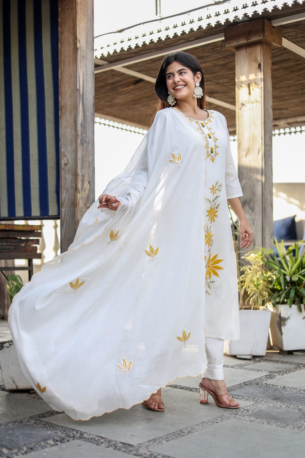 Hand-Embroidered Cotton Flax A-Line 3-Piece Kurta Set – Timeless Artistry & Everyday Luxury