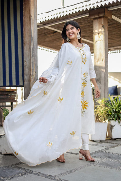 Hand-Embroidered Cotton Flax A-Line 3-Piece Kurta Set – Timeless Artistry & Everyday Luxury