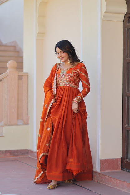 💗 Fendy Fabric gown with Sequins-Multi Embroidered Work Dupatta, it Designed to Smoothly Fitted all body types, gowns for women combine the best parts of  Indian Ethnic & Party wear into  stunning ensemble. 💝🤳 GOWN-DUPATTA COLLECTIONS 2025💃