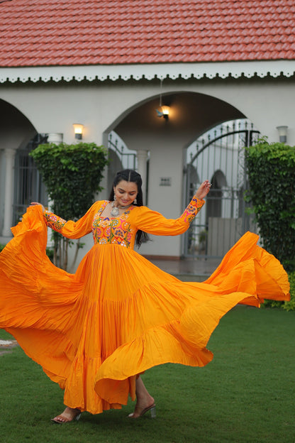💃🏻 NAVRATRI COLLECTIONS-2025 🤳  #Gownlove💕 #Navratri2025