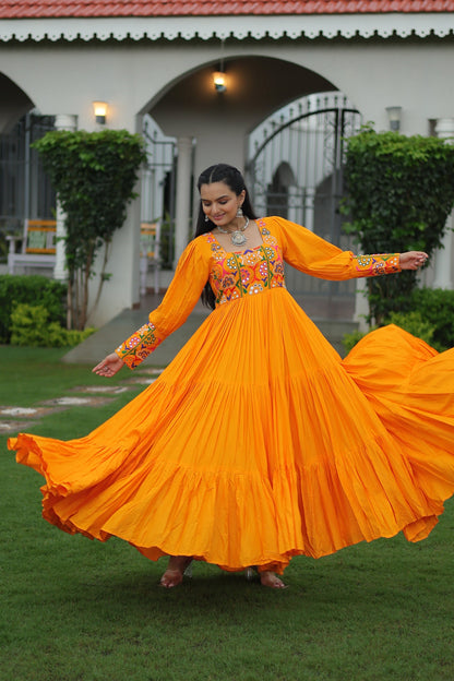 💃🏻 NAVRATRI COLLECTIONS-2025 🤳  #Gownlove💕 #Navratri2025