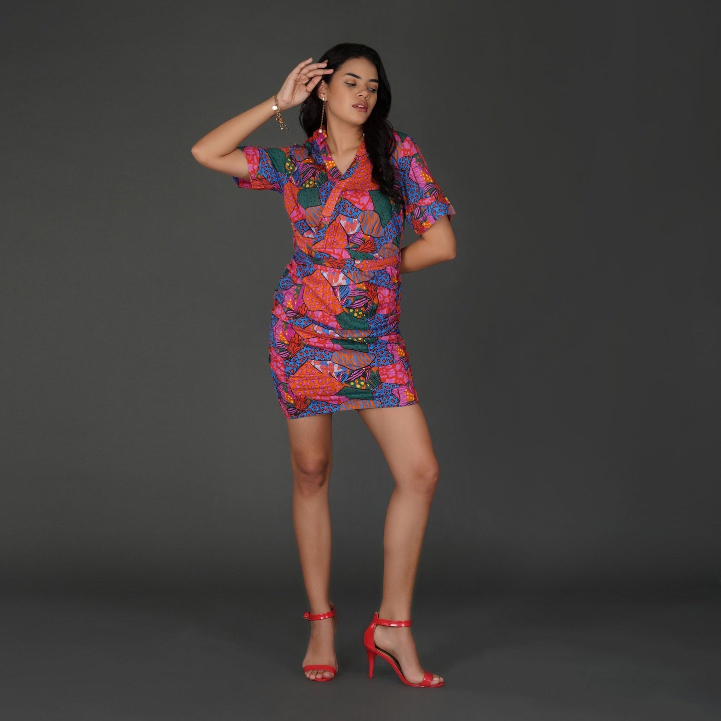 Vibrant Abstract Dress with Gathered Slim Fit Details