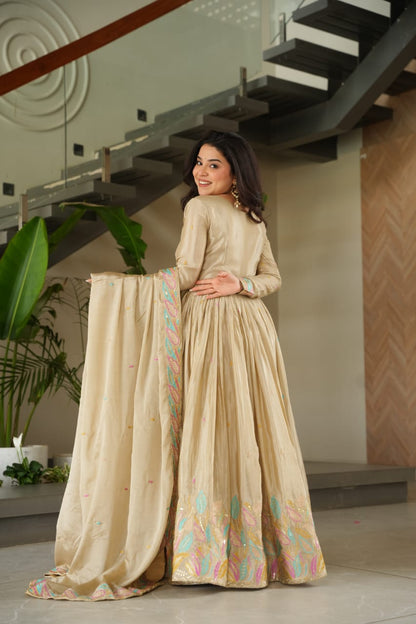 💗  Chinnon Fabric gown with Sequins & Multi Thread  Embroidered Work, It looks graceful for women, it Designed to flatter all body types, gowns for women combine the best parts of western and Indian wear into one stunning ensemble. 💝