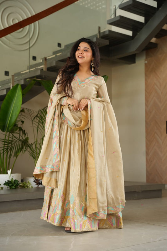 💗  Chinnon Fabric gown with Sequins & Multi Thread  Embroidered Work, It looks graceful for women, it Designed to flatter all body types, gowns for women combine the best parts of western and Indian wear into one stunning ensemble. 💝